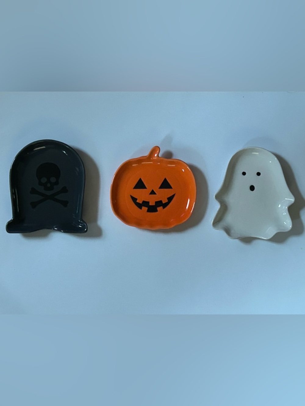 NEW!! Bullseye’s Playground Ceramic Halloween Appetizer Plate Set-(3 Pieces) NWT
